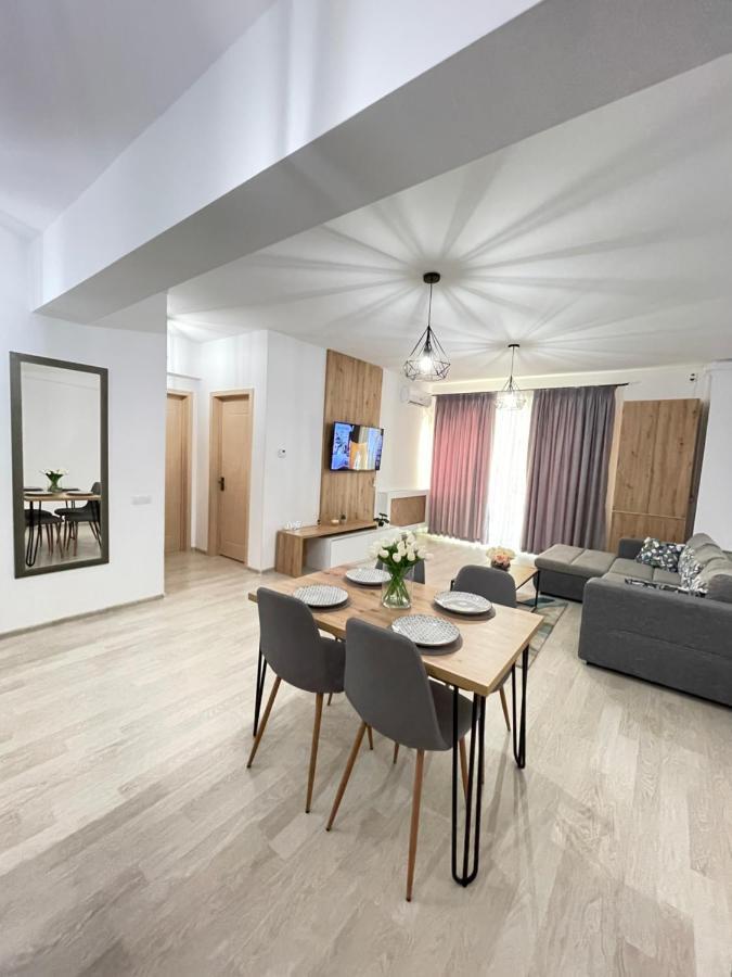 Moonlight Apartment Mamaia